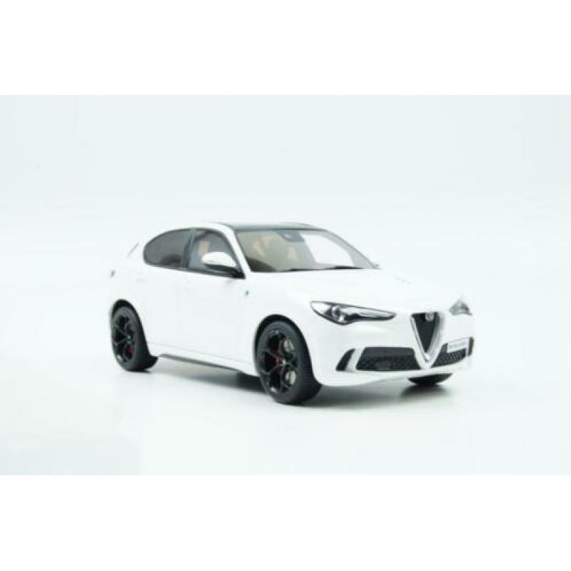 Otto Mobile Alfa Romeo Stelvio Quadrifoglio 2017 Wit 1:18