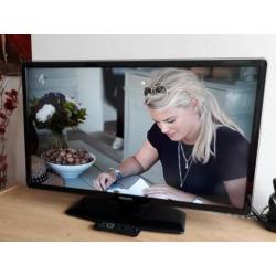 Groote tv philips (42 inch ,109 cm) model 42 pfl 7404H/12