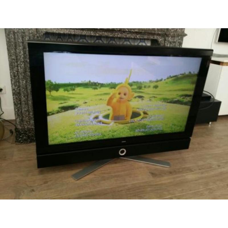 LOEWE Individual 40S Zwart LCD TV + dressoirvoet HDMI