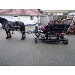 arreslee te huur kerst koetsen paard' trouwkoetsen slee