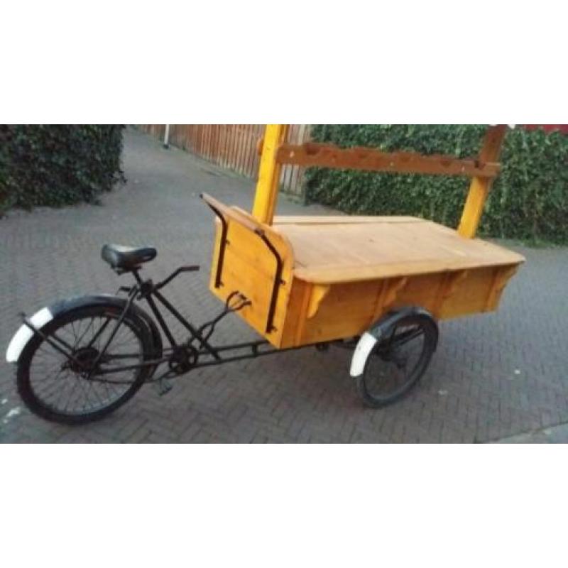 Orginele Antieke Visverkoopbakfiets met koeling